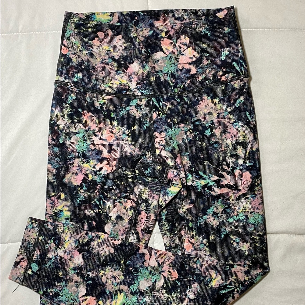 Lululemon Leggings Size 4 - Picture 2 of 3